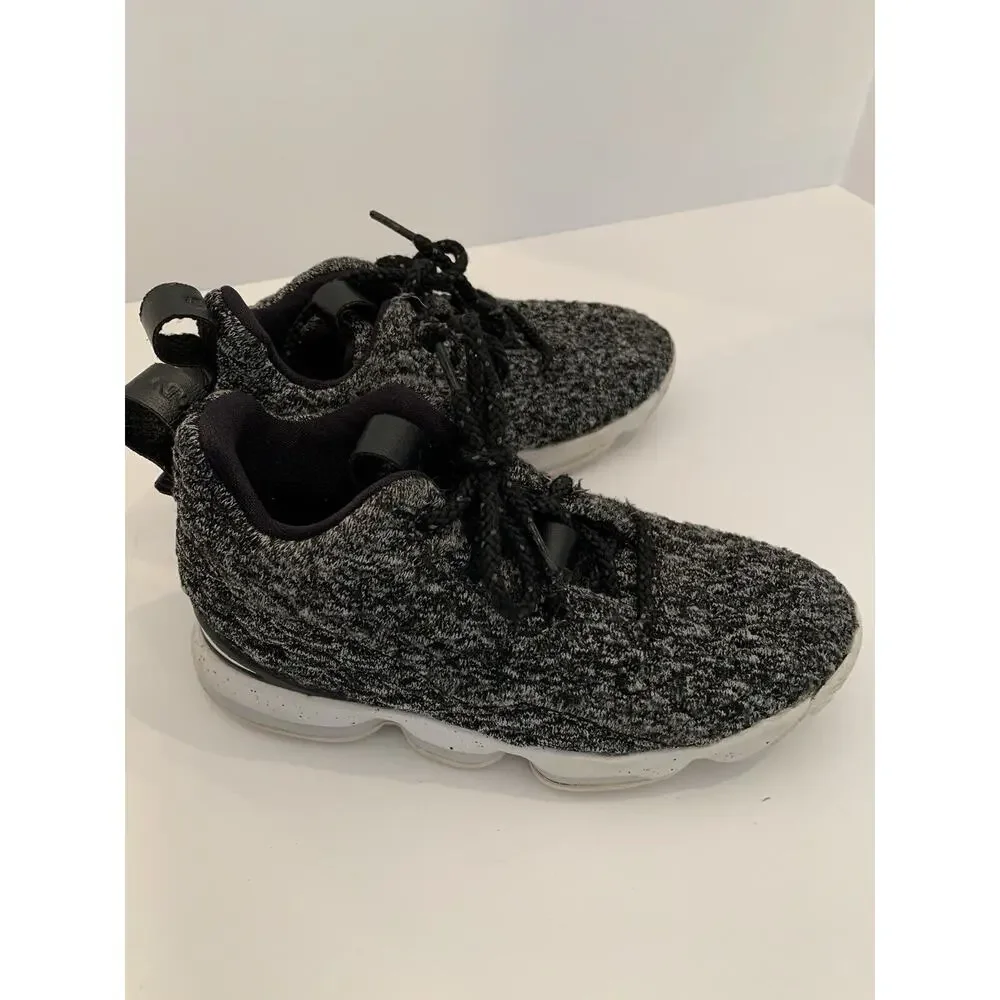 13 Nike Youth Boys Sneakers Black Knit Lebron XV Kids Lace Up 922812-002